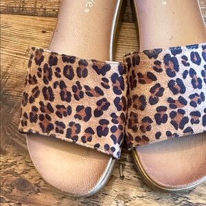 Bella Marie Leopard Print Slide Sandals in Tan and Brown